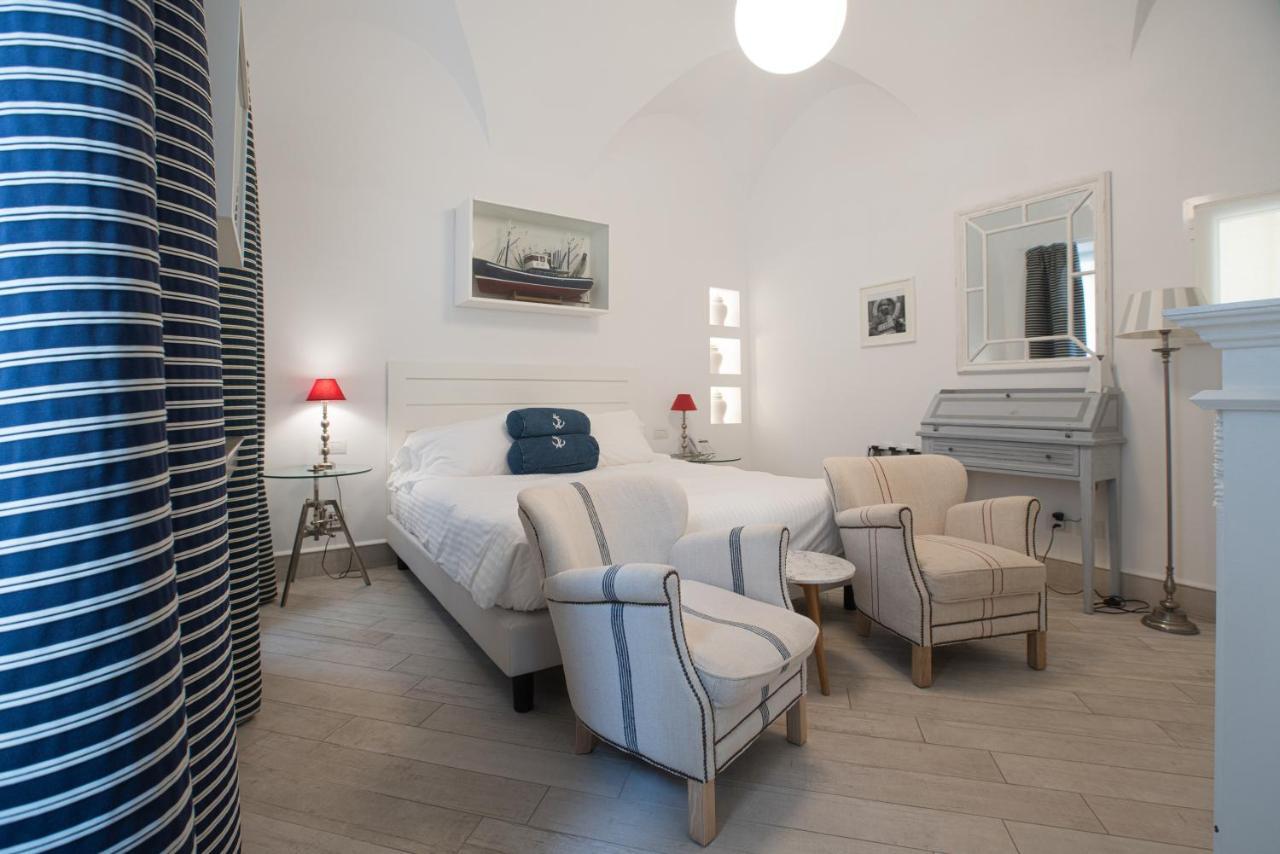 Hotel Marina Charming Rooms Finale Ligure Buitenkant foto