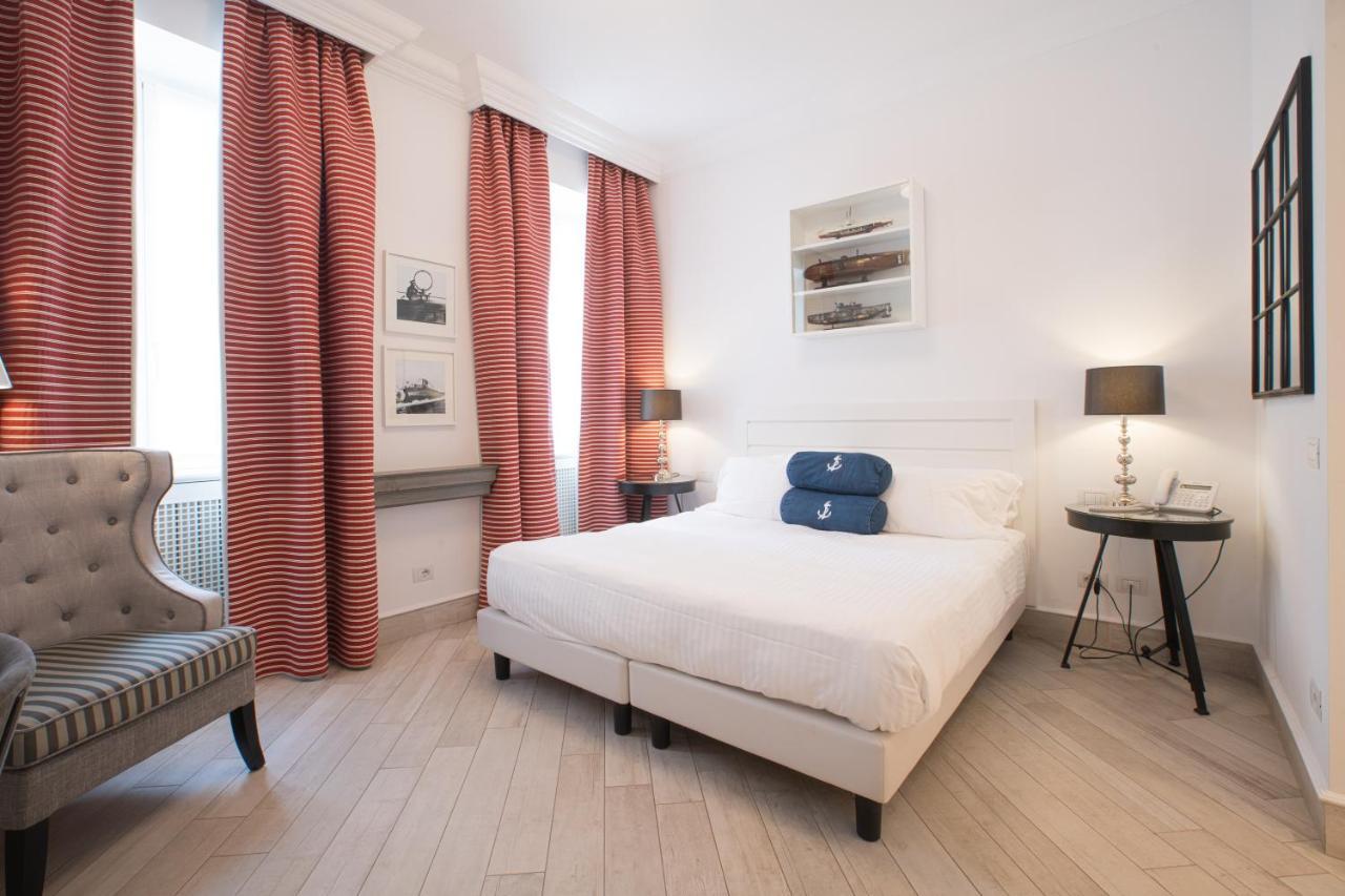 Hotel Marina Charming Rooms Finale Ligure Buitenkant foto