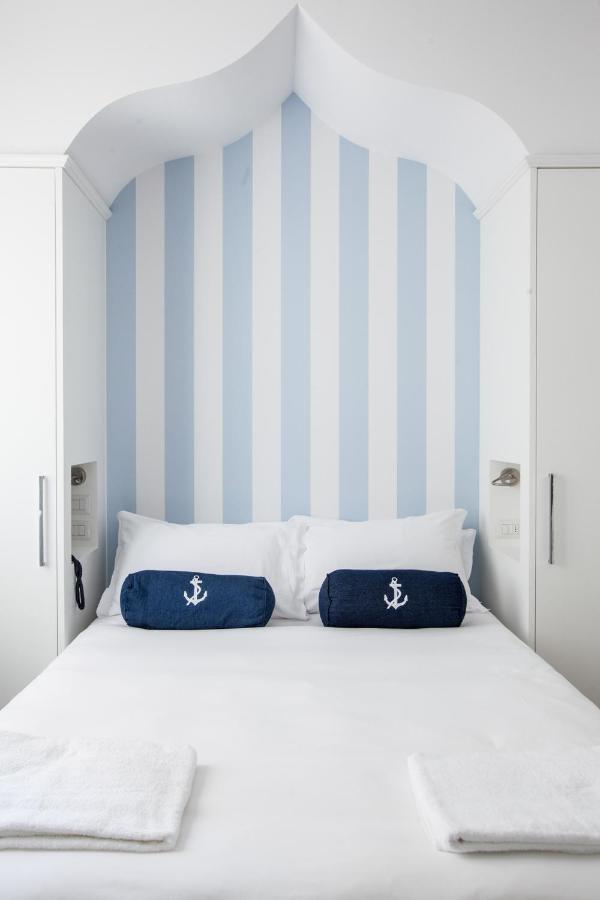 Hotel Marina Charming Rooms Finale Ligure Kamer foto