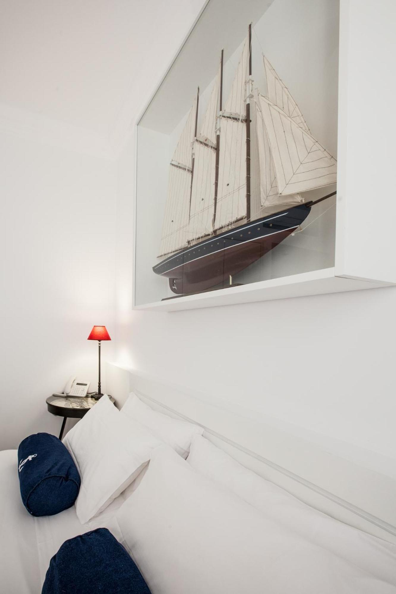 Hotel Marina Charming Rooms Finale Ligure Kamer foto