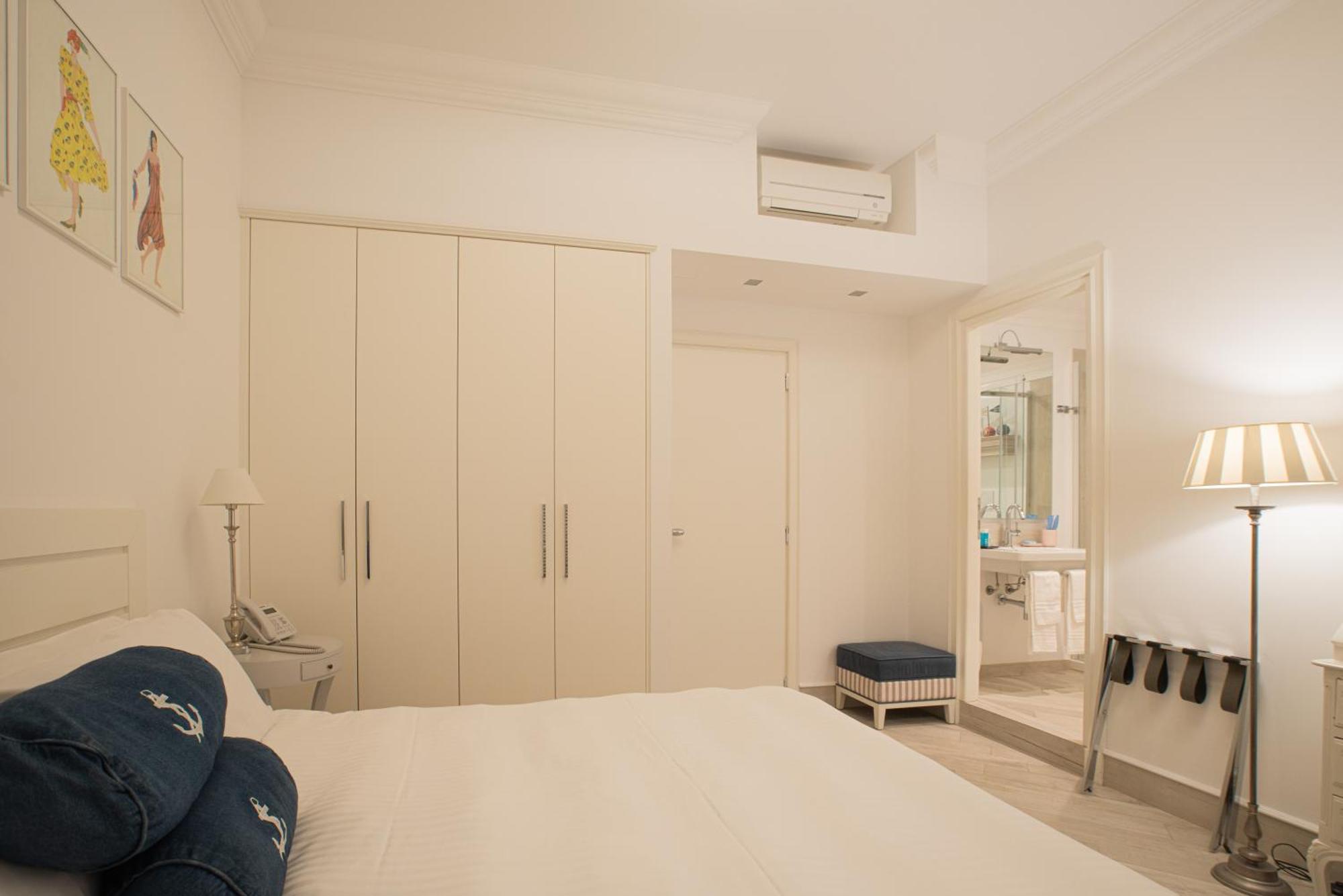 Hotel Marina Charming Rooms Finale Ligure Kamer foto