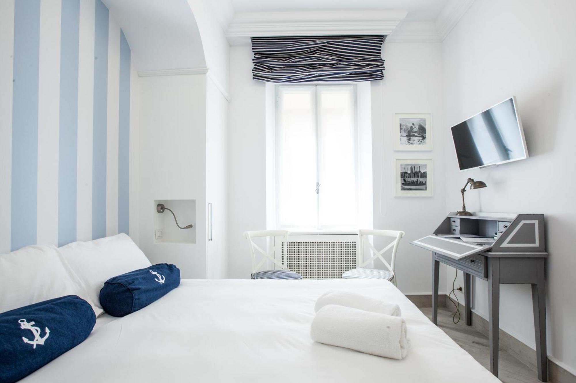 Hotel Marina Charming Rooms Finale Ligure Kamer foto