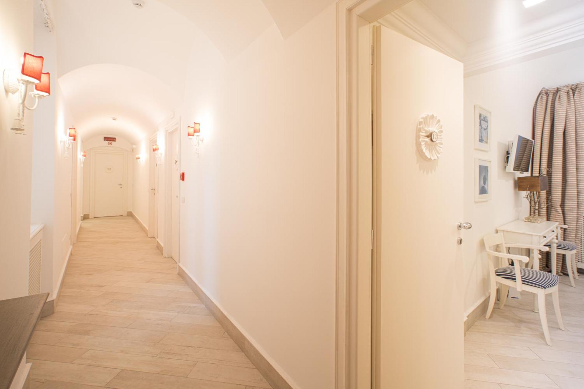 Hotel Marina Charming Rooms Finale Ligure Kamer foto