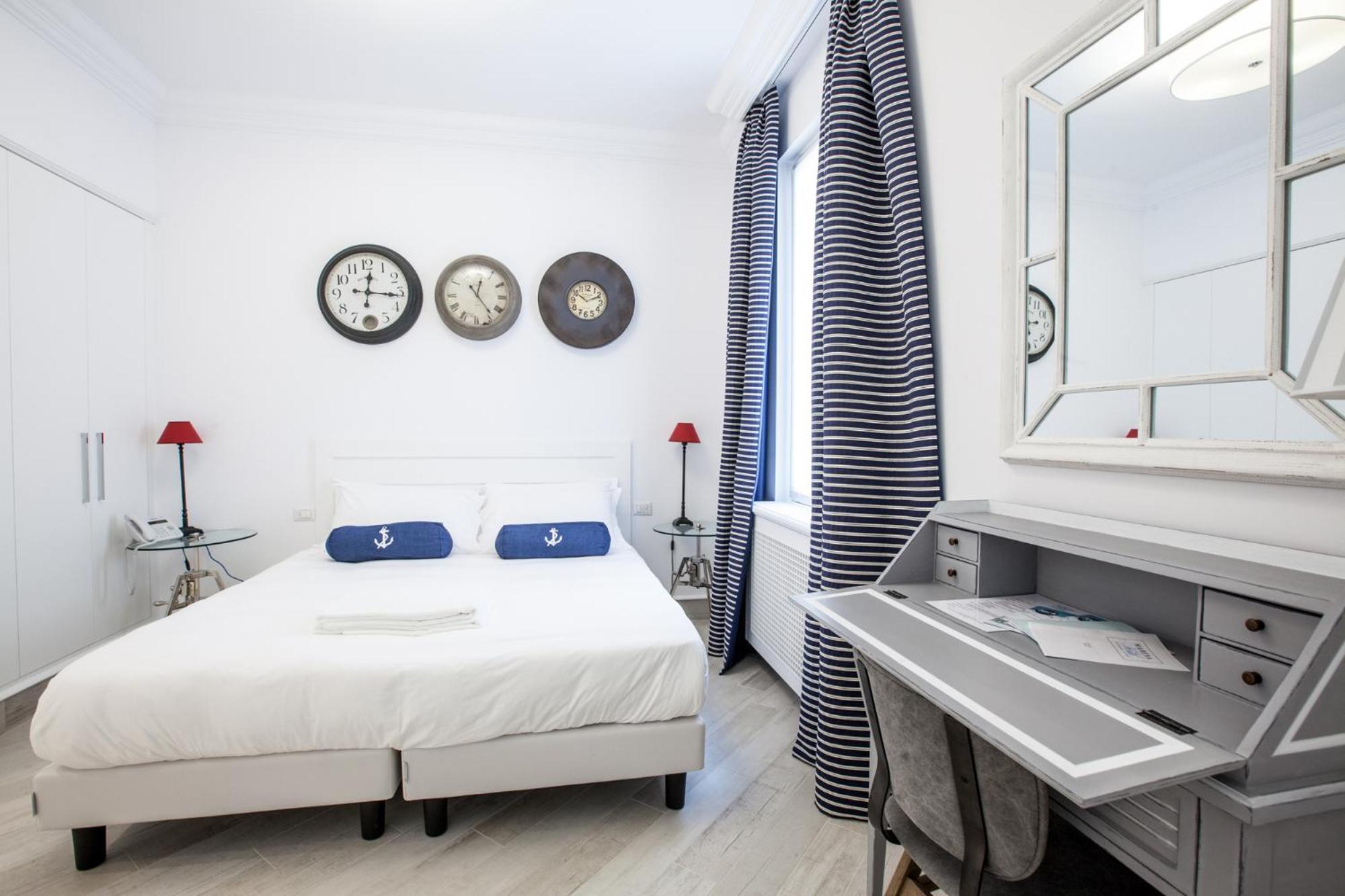 Hotel Marina Charming Rooms Finale Ligure Kamer foto